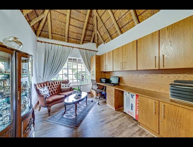 4 BEDROOM HOUSE FOR SALE IN ROODEKRANS